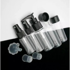 Дорожный набор 5 пластиковых флаконов, баночки с распылителями, дозаторами, крышками в кейсе.